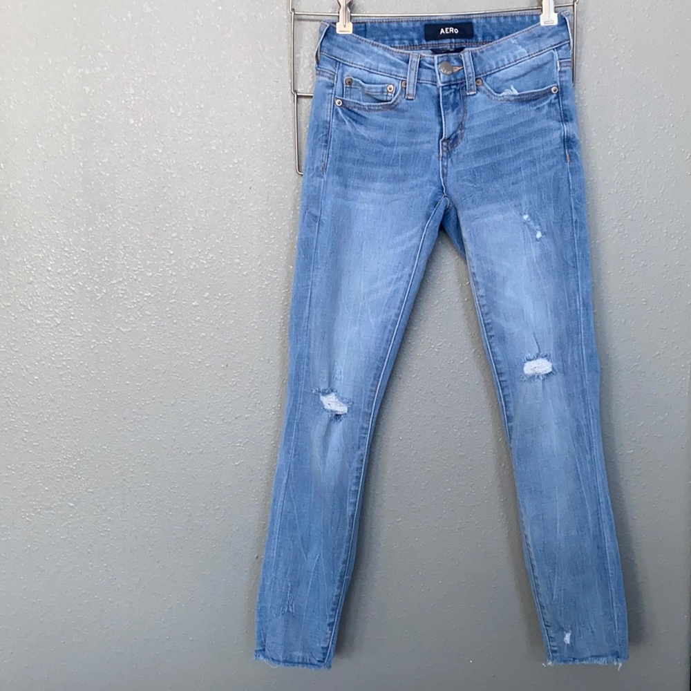 AERO Low Rise Ripped Skinny Jeans Size 00